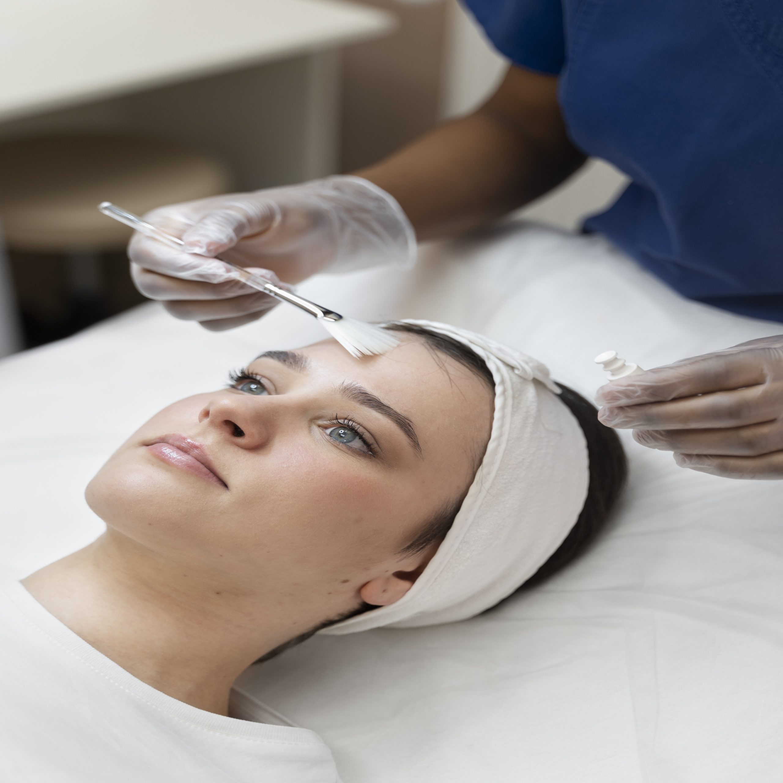 Threading
Waxing
Tinting
Lash Lift
Brow Lamination
Chemical Peel
Facial